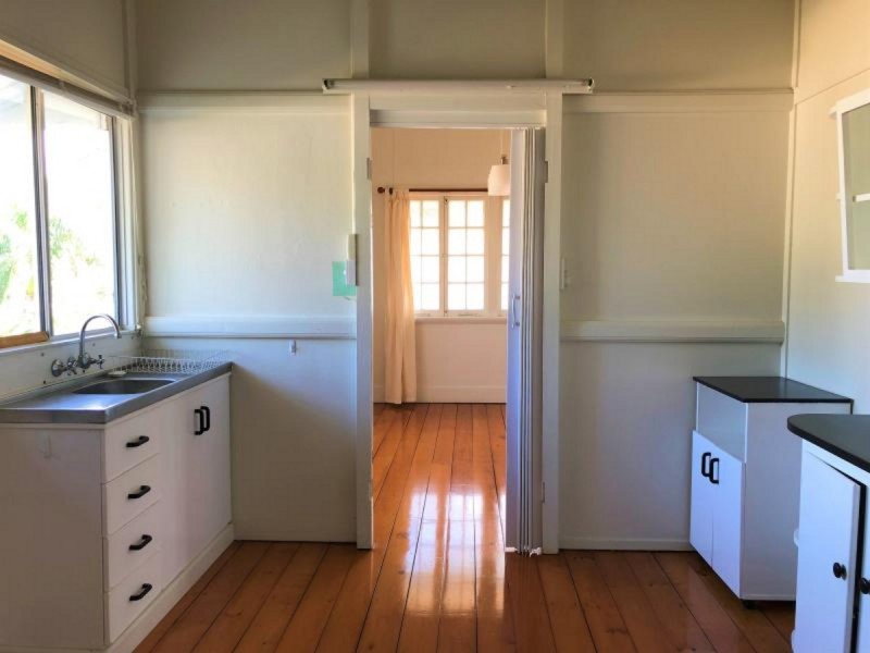 5 Cairns Street, The Range QLD 4700